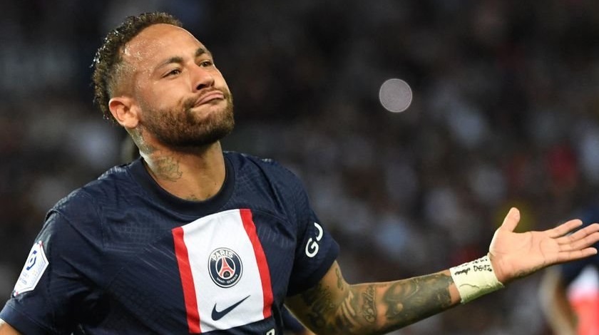 Brazilian and Paris Saint Germain forward Neymar Junior promised to come back stronger after an ankle injury surgery. He will undergo surgery due to the injury